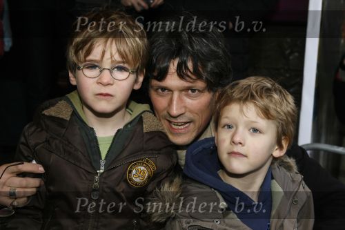 Amsterdam 21 januari 2007
Premiere Arthur in Tuschinski. Bas Westerweel met zoon (r)