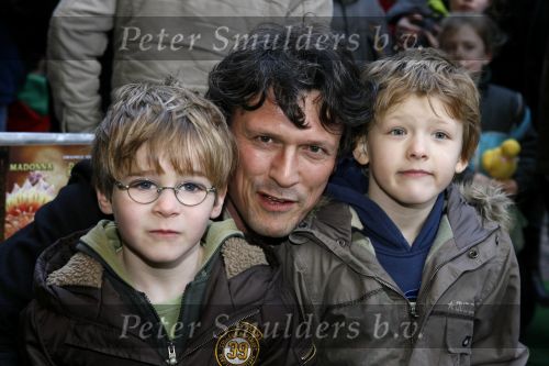 Amsterdam 21 januari 2007
Premiere Arthur in Tuschinski. Bas Westerweel met zoon (r)