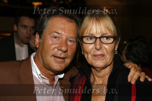 Tilburg 28 januari 2007
Premiere Doe Maar in stadsschouwburg van Tilburg. Bill v Dijk met zijn vrouw