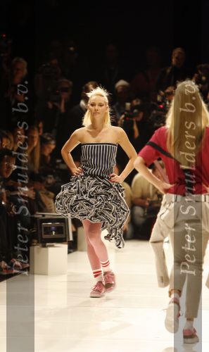 Amsterdam 26 januari 2007
Bracha v Doesburgh loopt modeshow van Daryl van Wouw op amsterdam fashion week.