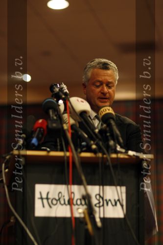 Amsterdam 19 februari 2007
Bram Moszkowicz geeft persconferentie in het Holiday inn waar hij oa vertelt dat hij stopt met de verdediging van Willem Holleeder.
Peter Smulders bv