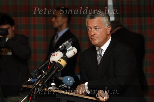Amsterdam 19 februari 2007
Bram Moszkowicz geeft persconferentie in het Holiday inn waar hij oa vertelt dat hij stopt met de verdediging van Willem Holleeder.
Peter Smulders bv