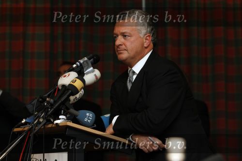 Amsterdam 19 februari 2007
Bram Moszkowicz geeft persconferentie in het Holiday inn waar hij oa vertelt dat hij stopt met de verdediging van Willem Holleeder.
Peter Smulders bv