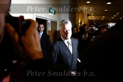 Amsterdam 19 februari 2007
Bram Moszkowicz geeft persconferentie in het Holiday inn waar hij oa vertelt dat hij stopt met de verdediging van Willem Holleeder.
Peter Smulders bv