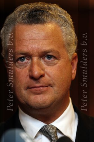 Amsterdam 19 februari 2007
Bram Moszkowicz geeft persconferentie in het Holiday inn waar hij oa vertelt dat hij stopt met de verdediging van Willem Holleeder.
Peter Smulders bv