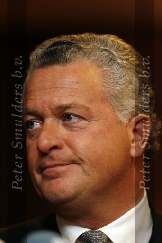 Amsterdam 19 februari 2007
Bram Moszkowicz geeft persconferentie in het Holiday inn waar hij oa vertelt dat hij stopt met de verdediging van Willem Holleeder.
Peter Smulders bv
