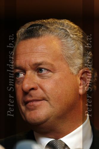 Amsterdam 19 februari 2007
Bram Moszkowicz geeft persconferentie in het Holiday inn waar hij oa vertelt dat hij stopt met de verdediging van Willem Holleeder.
Peter Smulders bv