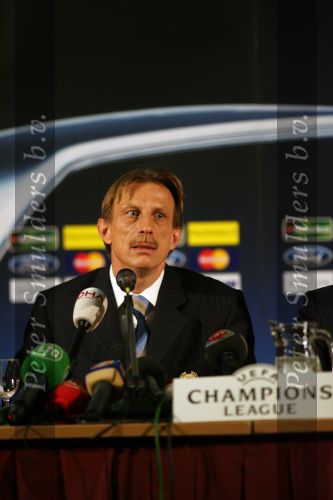 Eindhoven, 6 December 2005 Trainer Christoph Daum