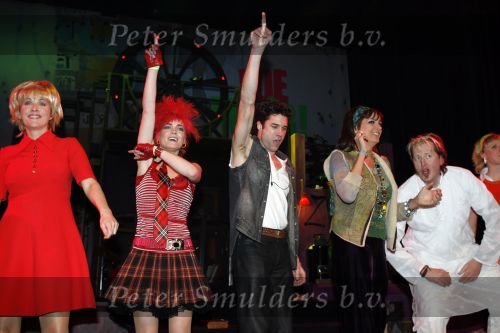 Tilburg 28 januari 2007
Premiere Doe Maar in stadsschouwburg van Tilburg. Hoofdrolspelers zijn Kim Lian v d Meij Lenette v Dongen Jan Rot en Daniel Boissevain.