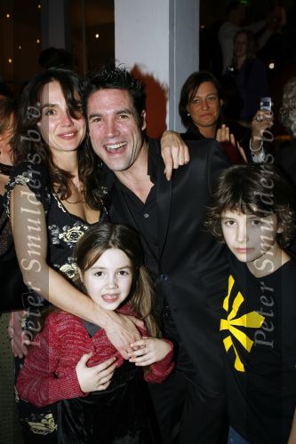Tilburg 28 januari 2007
Premiere Doe Maar in stadsschouwburg van Tilburg. Hoofdrolspelers Daniel Boissevain met vrouw en kinderen