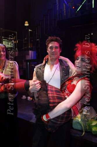 Tilburg 28 januari 2007
Premiere Doe Maar in stadsschouwburg van Tilburg. Hoofdrolspelers zijn Kim Lian v d Meij Lenette v Dongen Jan Rot en Daniel Boissevain.