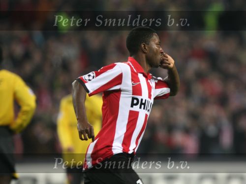Eindhoven, 20 Februari 2007 Champions Leaguewedstrijd
PSV-FC Arsenal 1e ronde Eindstand 1-0 Seizoen 2006/2007
Edison Mendez heeft in de 63e minuut PSV op 1-0 gebracht