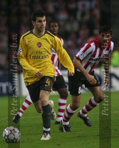 Eindhoven, 20 Februari 2007 Champions Leaguewedstrijd
PSV-FC Arsenal 1e ronde Eindstand 1-0 Seizoen 2006/2007
Francesc Fabregas met achter hem Phillip Cocu