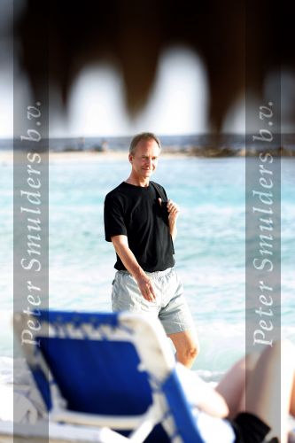 Curacao 5 januari 2007
Henk kamp met zijn vrouw op het strand van het Mariott hotel op Curacao.