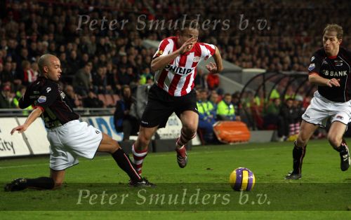 Eindhoven, Kompetitiewedstrijd PSV-AZ, eindstand 2-3
Seizoen 2006/2007
Jan Kromkamp tussen zijn ploeggenoten Tim de Cler en Demy de Zeeuw