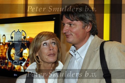 Bussum 5 februari 2007
Uitreiking gouden harpen in het spant. Joke Bruijs met vriend Frits Landesbergen