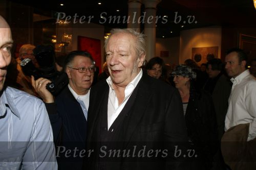 Amsterdam 20 januari 2007
Andre v Duin krijgt de Toon Hermans ouvre award in Carre. Ramses Shaffy met achter hem Joop v Tellingen