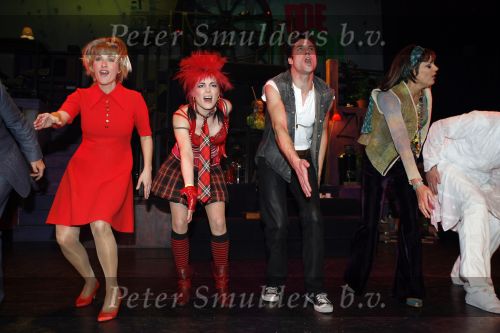 Tilburg 28 januari 2007
Premiere Doe Maar in stadsschouwburg van Tilburg. Hoofdrolspelers zijn Kim Lian v d Meij Lenette v Dongen Jan Rot en Daniel Boissevain.