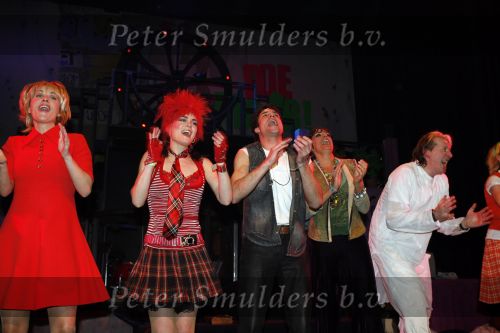 Tilburg 28 januari 2007
Premiere Doe Maar in stadsschouwburg van Tilburg. Hoofdrolspelers zijn Kim Lian v d Meij Lenette v Dongen Jan Rot en Daniel Boissevain.