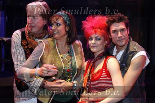 Tilburg 28 januari 2007
Premiere Doe Maar in stadsschouwburg van Tilburg. Hoofdrolspelers zijn Kim Lian v d Meij Lenette v Dongen Jan Rot en Daniel Boissevain.