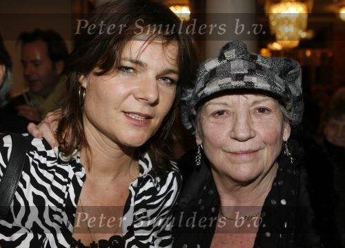 Amsterdam 20 januari 2007
Andre v Duin krijgt de Toon Hermans ouvre award in Carre. Kitty Courbois met ???
