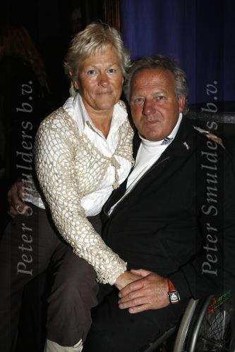 Uitgeest 17 januari 2007
Koos Alberts met zijn vrouw Joke bij feest Henk Geels in Bobs saloon.
Peter Smulders bv
