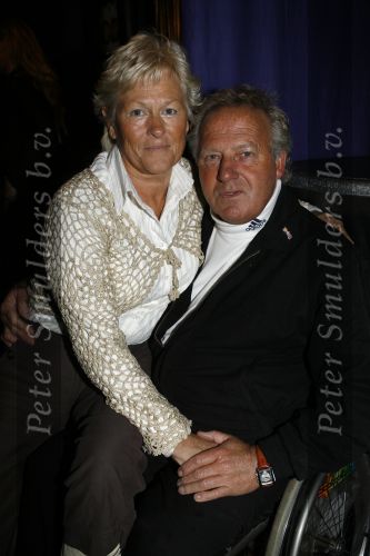Uitgeest 17 januari 2007
Koos Alberts met zijn vrouw Joke bij feest Henk Geels in Bobs saloon.