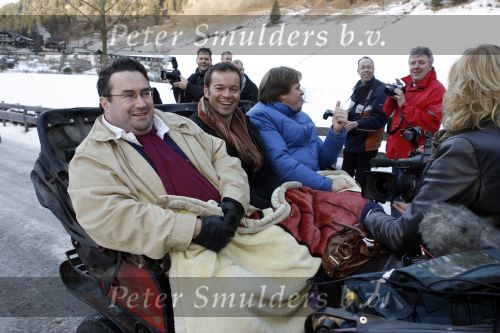 Bad Gastein 13 januari 2007
Pieter v Vollenhoven en Prinses Margriet op vakantie met Prins Maurits Prinses Marilene Prinses Anna Prins Lucas Prins Bernhard jr Prinses Annete Prinses Isablle Prins Sam Prins Pieter Christiaan Prinses Anita Prins Floris en Prinses Aimee vanwege hun 40 jarig huwelijk. Marc v d Linden en Peter v d Vorst