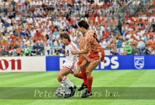 Munchen, 25 Juni 1988 Finale Europees Kampioenschap 1988
Nederland-Rusland met een eindstand van 2-0
v.l.n.r. Marco v Basten 
EK 1988