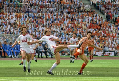 Munchen, 25 Juni 1988 Finale Europees Kampioenschap 1988
Nederland-Rusland met een eindstand van 2-0
v.l.n.r. Marco v Basten 
 EK 1988