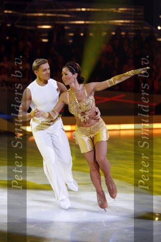 Baarn 26 januari 2006
Sterren schaatsen op het ijs van RTL in Baarn met Martijn krabbe en John Williams.
Marielle Bastiaansen met danspartner en porno acteur