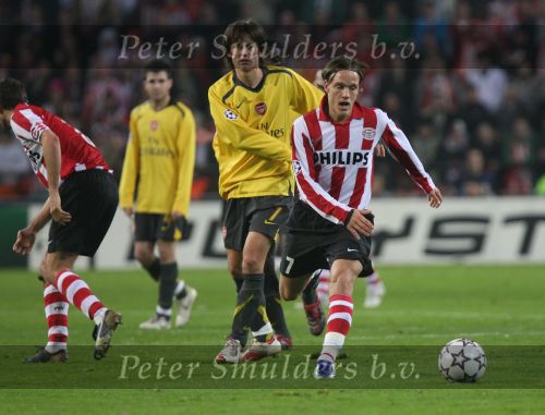 Eindhoven, 20 Februari 2007 Champions Leaguewedstrijd
PSV-FC Arsenal 1e ronde Eindstand 1-0 Seizoen 2006/2007
Mika Vayrynen is Tomas Rosicky de baas
