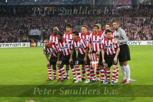 Eindhoven, 20 Februari 2007 Champions Leaguewedstrijd
PSV-FC Arsenal 1e ronde Eindstand 1-0 Seizoen 2006/2007
Het elftal van PSV met op de achterse rij v.l.n.r.: Arouna Kone, Manuel Da Costa, Jan Kromkamp, Alex PSV, Timmy Simons en Gomes. 
Voorste rij v.l.n.r.: Diego Tardelli, Edison Mendez, Carlos Salcido, Phillip Cocu en Jason Culina