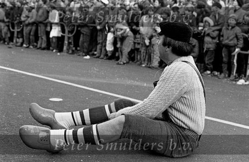 Eindhoven, 1986 Carnaval
Wedstrijd tussen de teams van PSV en EVV Eindhoven op het stationskwartier