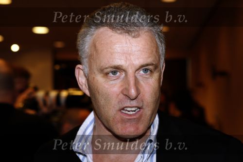 Amsterdam 19 februari 2007
Bram Moszkowicz geeft persconferentie in het Holiday inn waar hij oa vertelt dat hij stopt met de verdediging van Willem Holleeder.
Peter Smulders bv