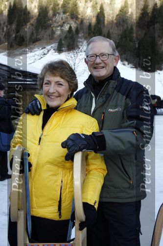 Bad Gastein 13 januari 2007
Pieter v Vollenhoven en Prinses Margriet op vakantie met Prins Maurits Prinses Marilene Prinses Anna Prins Lucas Prins Bernhard jr Prinses Annete Prinses Isablle Prins Sam Prins Pieter Christiaan Prinses Anita Prins Floris en Prinses Aimee vanwege hun 40 jarig huwelijk.