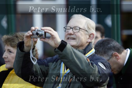 Bad Gastein 13 januari 2007
Pieter v Vollenhoven en Prinses Margriet op vakantie met Prins Maurits Prinses Marilene Prinses Anna Prins Lucas Prins Bernhard jr Prinses Annete Prinses Isablle Prins Sam Prins Pieter Christiaan Prinses Anita Prins Floris en Prinses Aimee vanwege hun 40 jarig huwelijk.