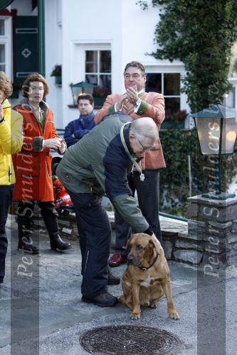 Bad Gastein 13 januari 2007
Pieter v Vollenhoven en Prinses Margriet op vakantie met Prins Maurits Prinses Marilene Prinses Anna Prins Lucas Prins Bernhard jr Prinses Annete Prinses Isablle Prins Sam Prins Pieter Christiaan Prinses Anita Prins Floris en Prinses Aimee vanwege hun 40 jarig huwelijk.