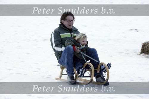 Bad Gastein 13 januari 2007
Pieter v Vollenhoven en Prinses Margriet op vakantie met Prins Maurits Prinses Marilene Prinses Anna Prins Lucas Prins Bernhard jr Prinses Annete Prinses Isablle Prins Sam Prins Pieter Christiaan Prinses Anita Prins Floris en Prinses Aimee vanwege hun 40 jarig huwelijk.