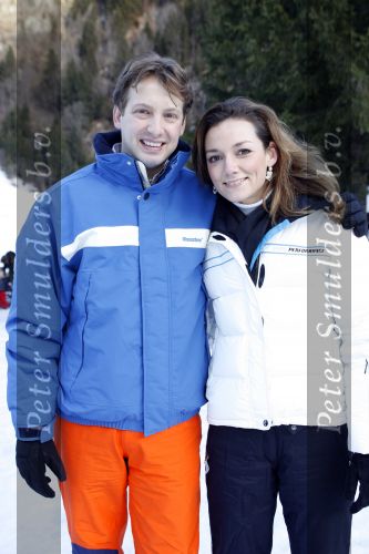 Bad Gastein 13 januari 2007
Pieter v Vollenhoven en Prinses Margriet op vakantie met Prins Maurits Prinses Marilene Prinses Anna Prins Lucas Prins Bernhard jr Prinses Annete Prinses Isablle Prins Sam Prins Pieter Christiaan Prinses Anita Prins Floris en Prinses Aimee vanwege hun 40 jarig huwelijk.