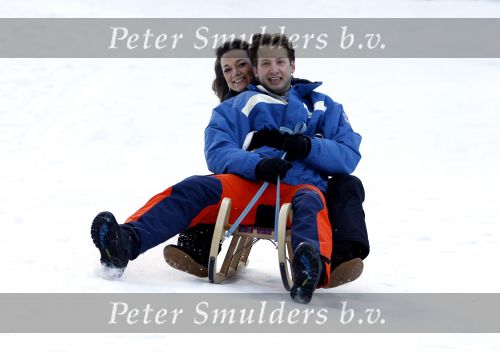 Bad Gastein 13 januari 2007
Pieter v Vollenhoven en Prinses Margriet op vakantie met Prins Maurits Prinses Marilene Prinses Anna Prins Lucas Prins Bernhard jr Prinses Annete Prinses Isablle Prins Sam Prins Pieter Christiaan Prinses Anita Prins Floris en Prinses Aimee vanwege hun 40 jarig huwelijk.