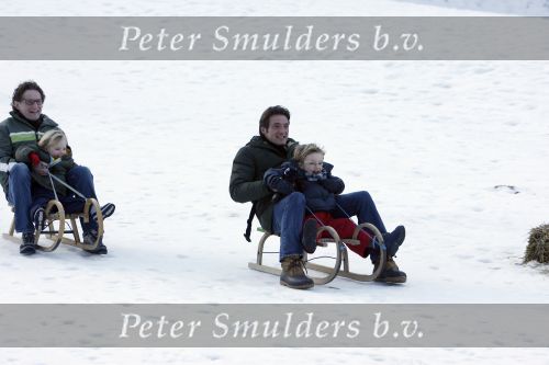 Bad Gastein 13 januari 2007
Pieter v Vollenhoven en Prinses Margriet op vakantie met Prins Maurits Prinses Marilene Prinses Anna Prins Lucas Prins Bernhard jr Prinses Annete Prinses Isablle Prins Sam Prins Pieter Christiaan Prinses Anita Prins Floris en Prinses Aimee vanwege hun 40 jarig huwelijk.