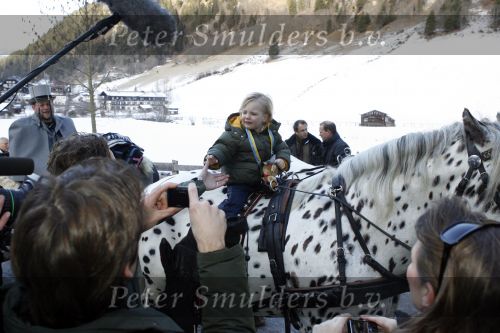 Bad Gastein 13 januari 2007
Pieter v Vollenhoven en Prinses Margriet op vakantie met Prins Maurits Prinses Marilene Prinses Anna Prins Lucas Prins Bernhard jr Prinses Annete Prinses Isablle Prins Sam Prins Pieter Christiaan Prinses Anita Prins Floris en Prinses Aimee vanwege hun 40 jarig huwelijk.