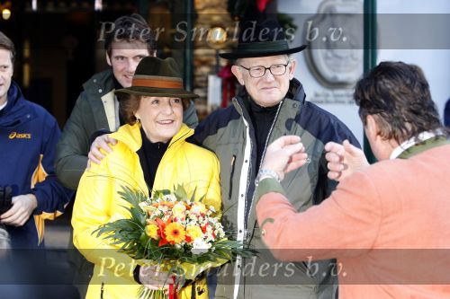 Bad Gastein 13 januari 2007
Pieter v Vollenhoven en Prinses Margriet op vakantie met Prins Maurits Prinses Marilene Prinses Anna Prins Lucas Prins Bernhard jr Prinses Annete Prinses Isablle Prins Sam Prins Pieter Christiaan Prinses Anita Prins Floris en Prinses Aimee vanwege hun 40 jarig huwelijk.