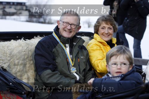 Bad Gastein 13 januari 2007
Pieter v Vollenhoven en Prinses Margriet op vakantie met Prins Maurits Prinses Marilene Prinses Anna Prins Lucas Prins Bernhard jr Prinses Annete Prinses Isablle Prins Sam Prins Pieter Christiaan Prinses Anita Prins Floris en Prinses Aimee vanwege hun 40 jarig huwelijk.
