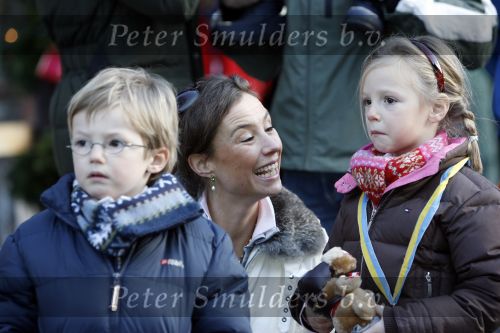 Bad Gastein 13 januari 2007
Pieter v Vollenhoven en Prinses Margriet op vakantie met Prins Maurits Prinses Marilene Prinses Anna Prins Lucas Prins Bernhard jr Prinses Annete Prinses Isablle Prins Sam Prins Pieter Christiaan Prinses Anita Prins Floris en Prinses Aimee vanwege hun 40 jarig huwelijk.