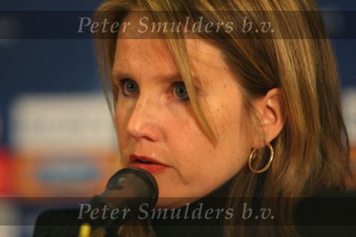 Eindhoven, 20 Februari 2007 Champions Leaguewedstrijd
PSV-FC Arsenal 1e ronde Eindstand 1-0 Seizoen 2006/2007
Tolk bij de persconferentie Priscilla Janssens
