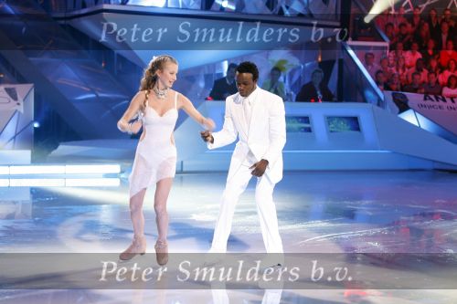Baarn 26 januari 2006
Sterren schaatsen op het ijs van RTL in Baarn met Martijn krabbe en John Williams.
Regilio Tuur