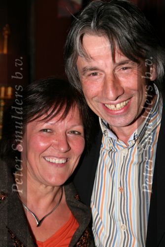 13 December 2006 FC Eindhoven fysiotherapeut Rinus Louwers met zijn vrouw Karin Louwers bij trouwfeest Hans Kraaij Jr.