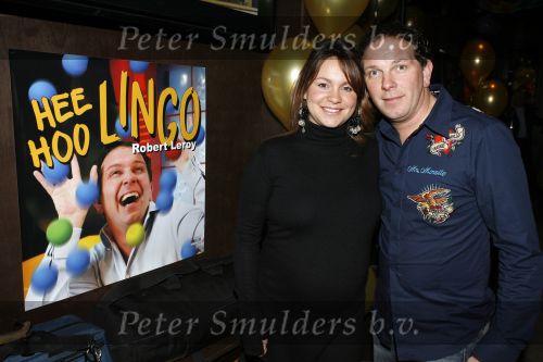 Amsterdam 22 januari 2007
Presentatie cd Robert Leroy en Lucille werner . Het Lingo liedje. Robert met zijn zwangere vrouw Sacha